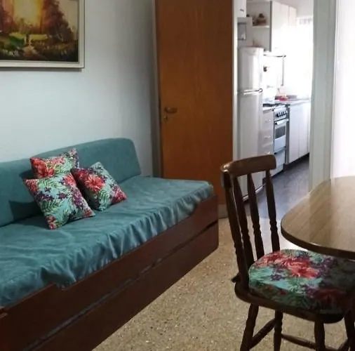 Departamento 2 ambientes Plaza Colon